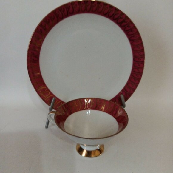 Bavaria cup ad plate set red with gold accents  vintage - Picture 2 of 12